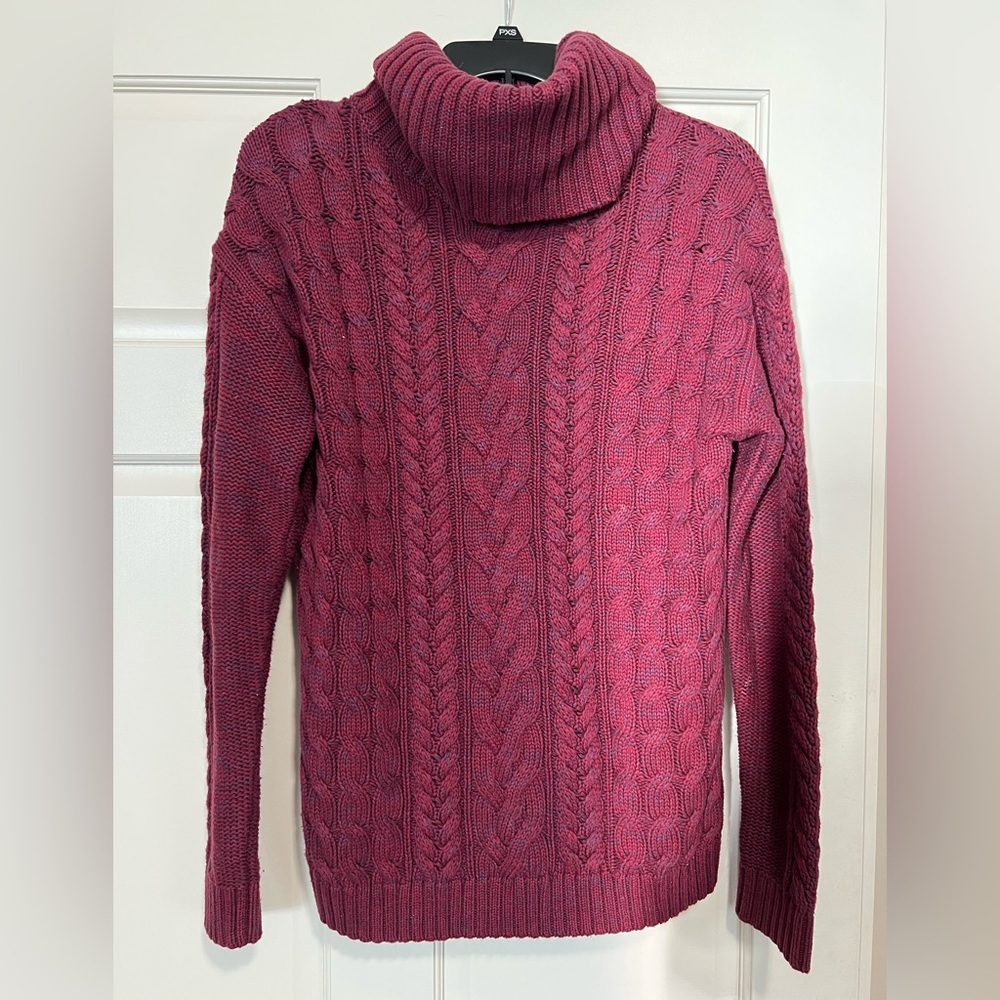 Maroon Gap Turtleneck Sweater